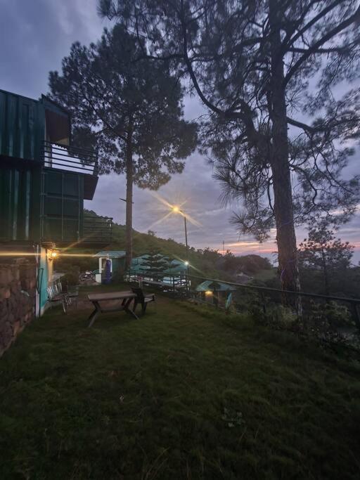 Kasauli Cascade A Cheerfull 4 Bedroom Challet Екстериор снимка