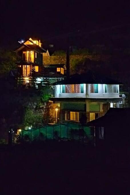 Kasauli Cascade A Cheerfull 4 Bedroom Challet Екстериор снимка