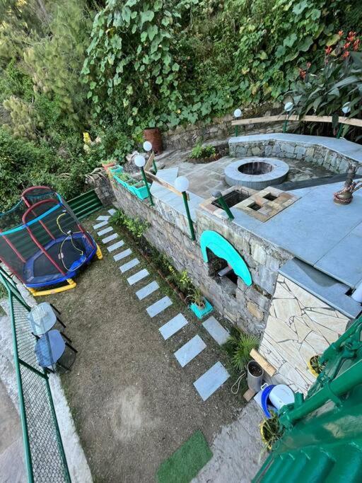 Kasauli Cascade A Cheerfull 4 Bedroom Challet Екстериор снимка
