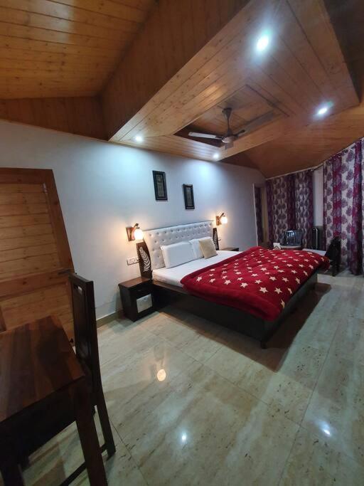 Kasauli Cascade A Cheerfull 4 Bedroom Challet Екстериор снимка