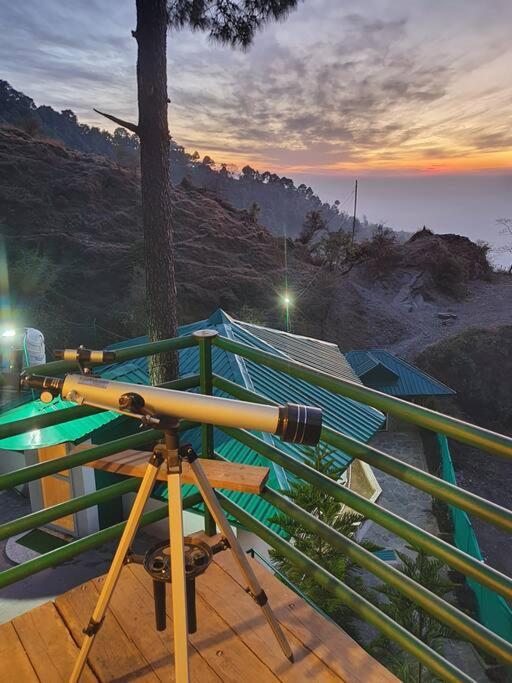 Kasauli Cascade A Cheerfull 4 Bedroom Challet Екстериор снимка
